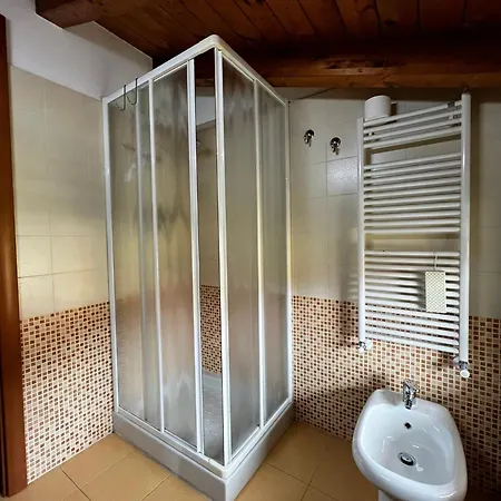 La Casa Di Elide Apartman